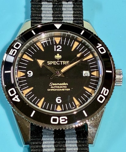 Corgeut james bond 007 spectre - james,